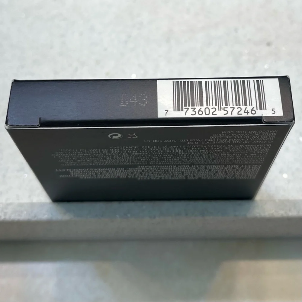 MAC ~ ‘LIGHT’ ~ Studio Fix Conceal & Correct Palette ~ Full Size 6 g ~ NIB - Picture 13 of 16